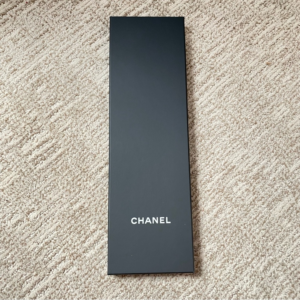 AUTHENTIC Chanel box with wrapping paper